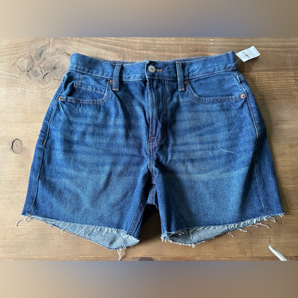 frayed hem denim shorts